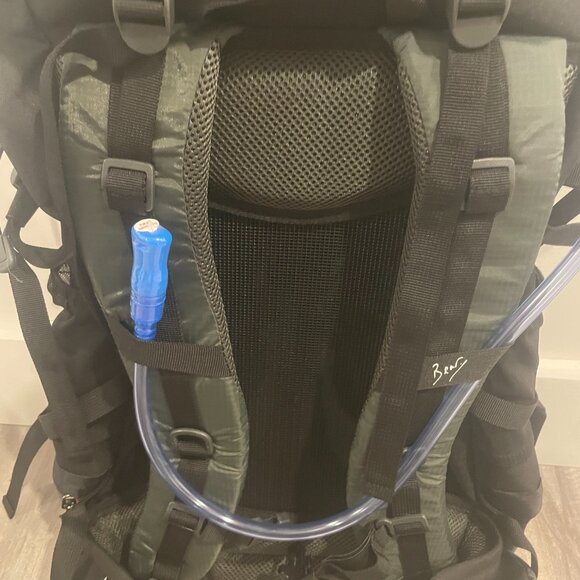 Bear Grylls 45L Hiking Hydration Backpack, Day Pack With 2L Water Bladder - Picture 8 of 10